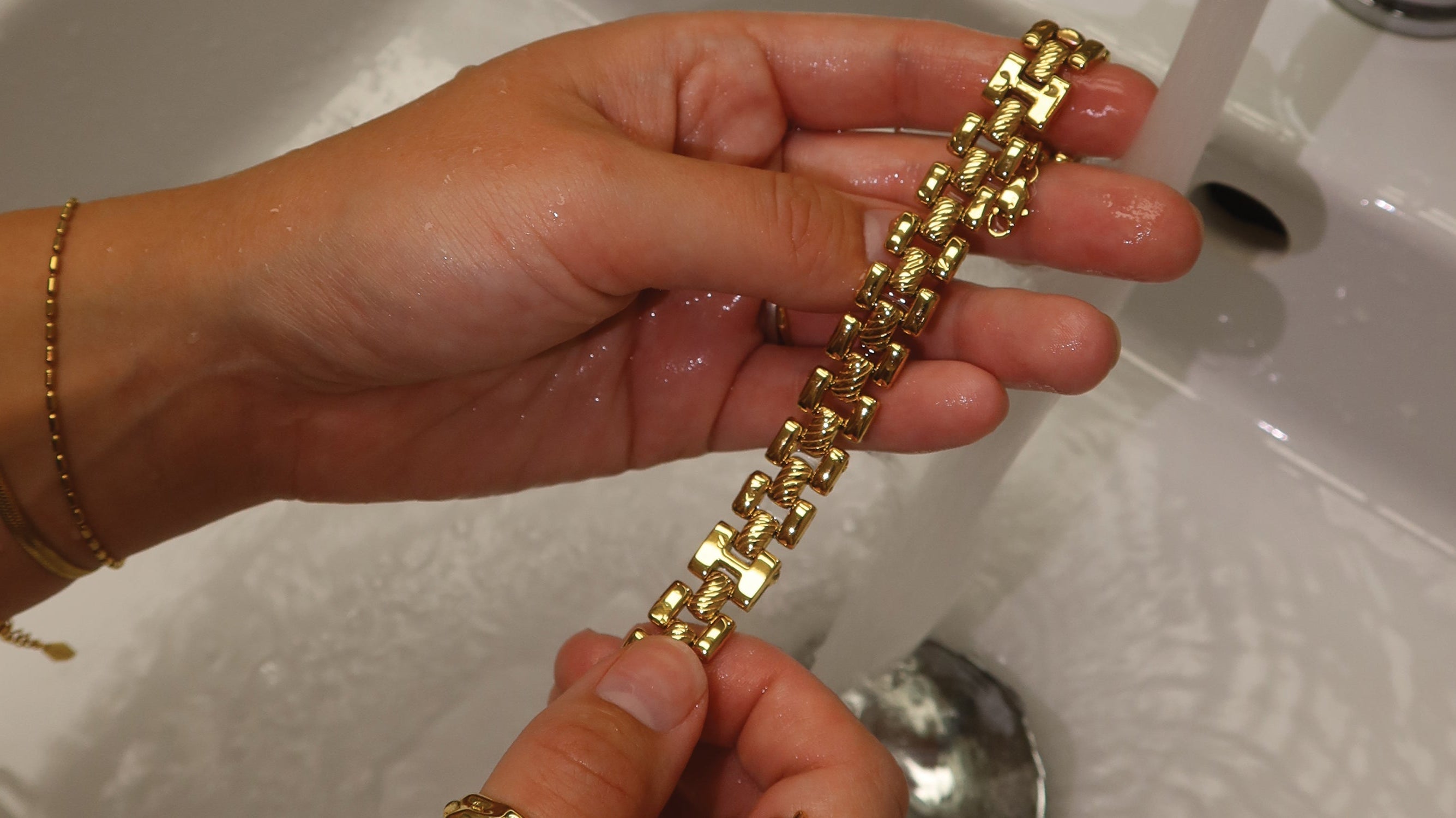 How to Clean Tarnished Gold Plated Jewellery at Home