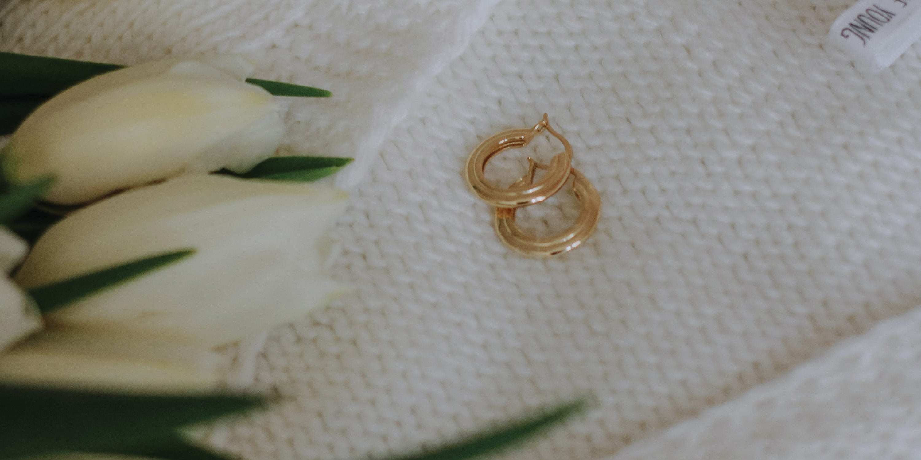 What is a helix piercing? - Elk & Bloom