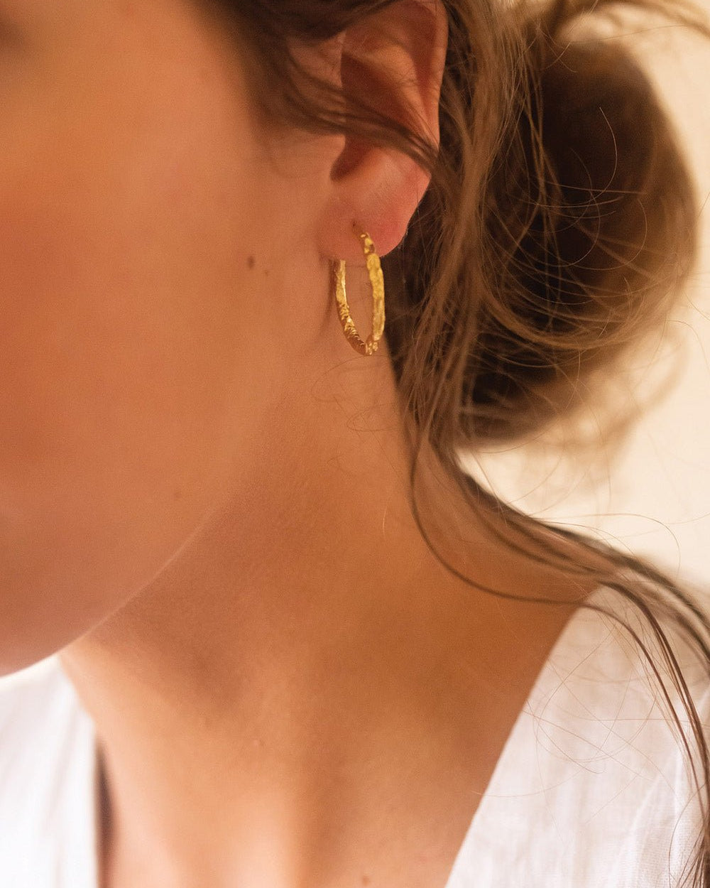 14K Medium Gold Thin Hoop Earrings - Earrings - Elk & Bloom