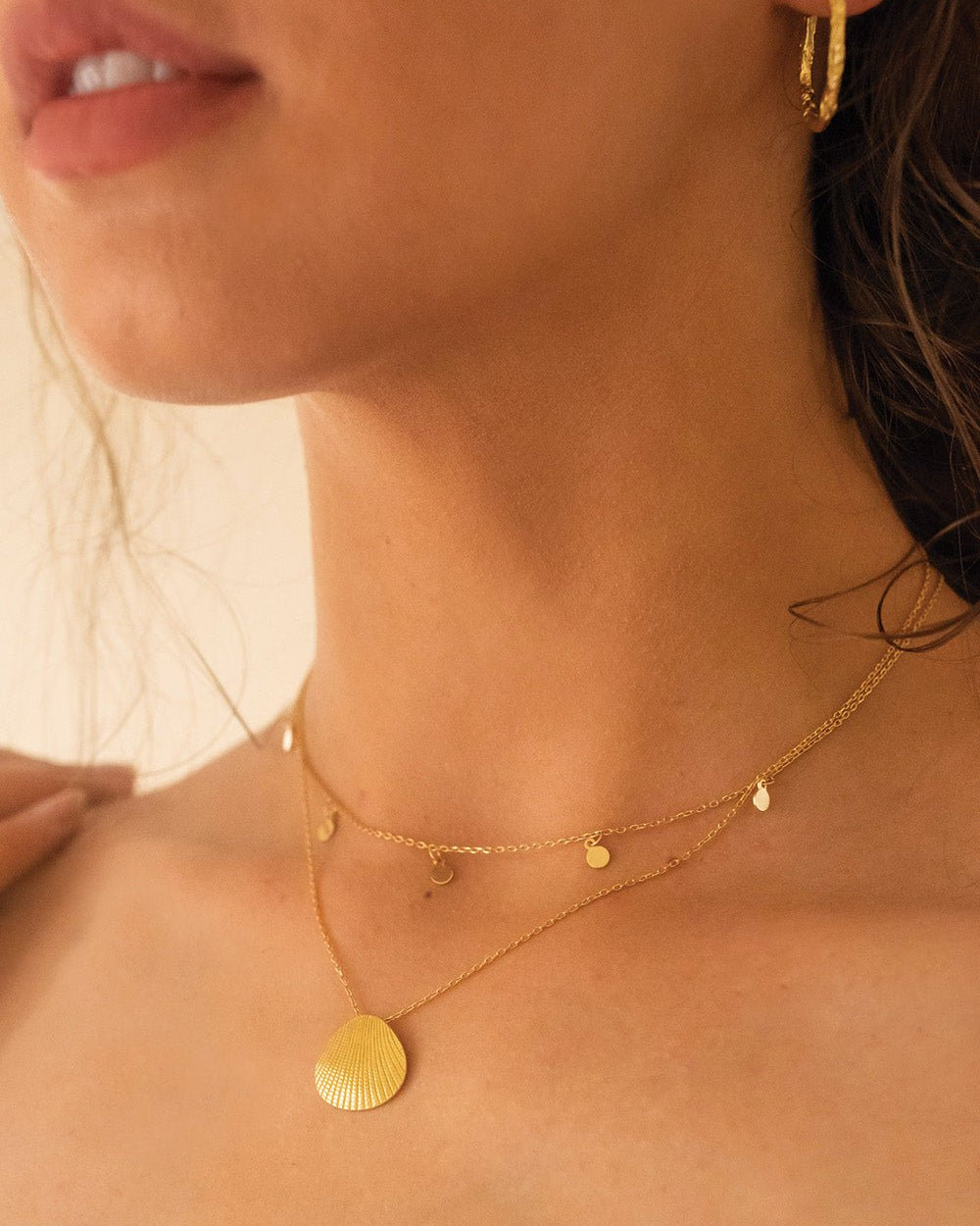 Dainty 18K Gold Shell Clam Necklace - Necklaces - Elk & Bloom