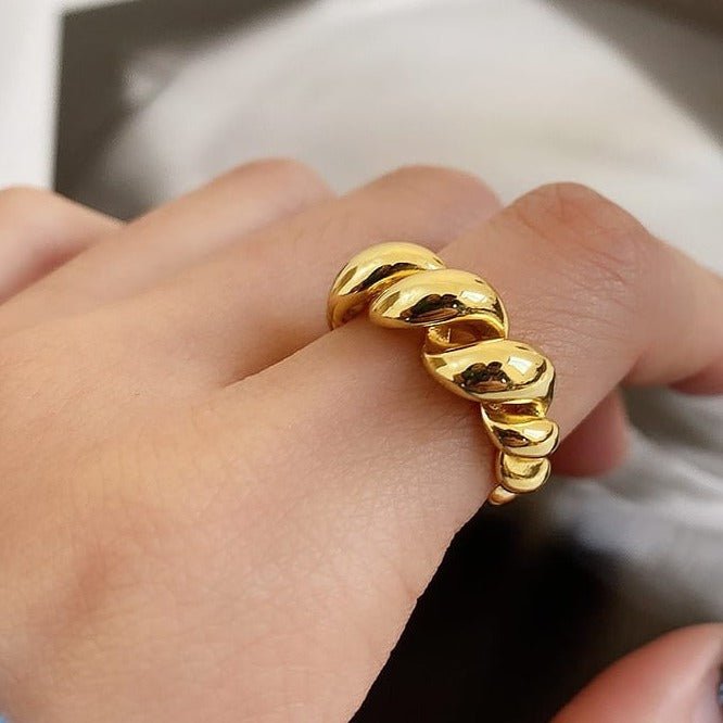 14K Gold Twist Link Ring - Rings - Elk & Bloom