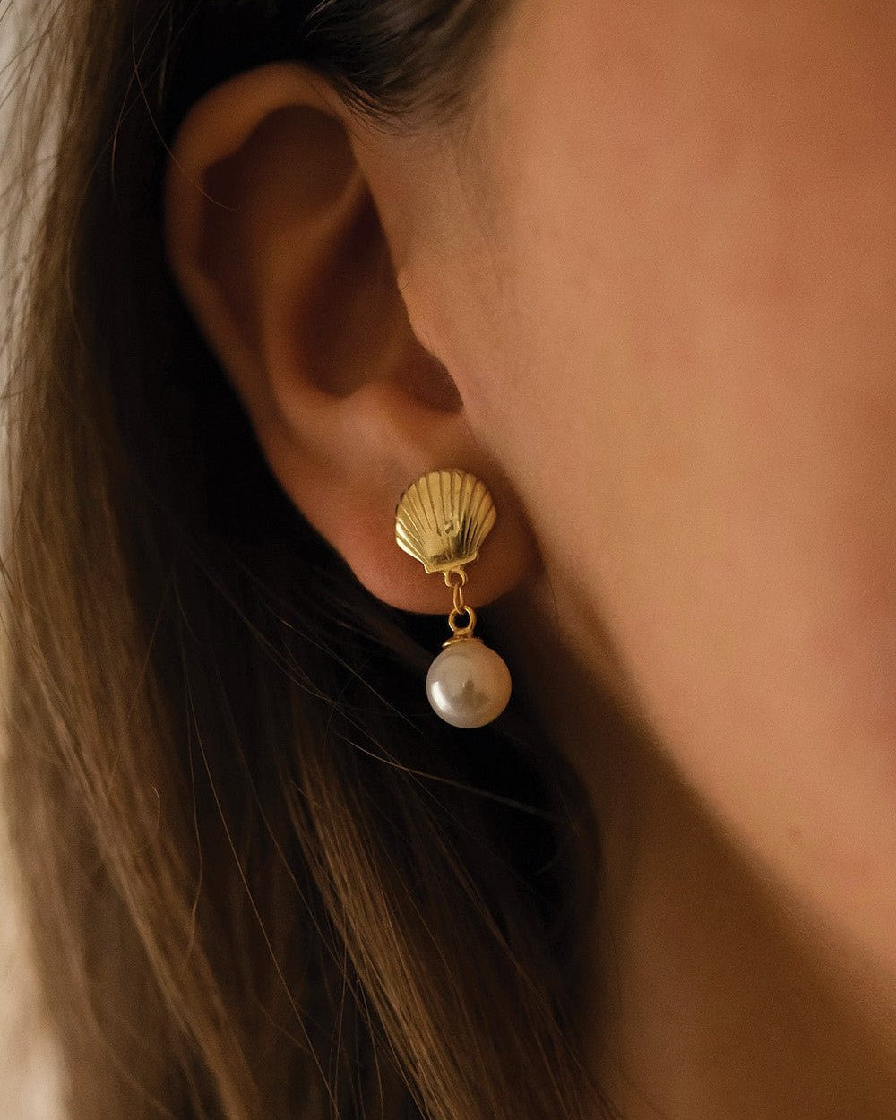 18K Gold Shell Pearl Mermaid Stud Earrings - Earrings - Elk & Bloom