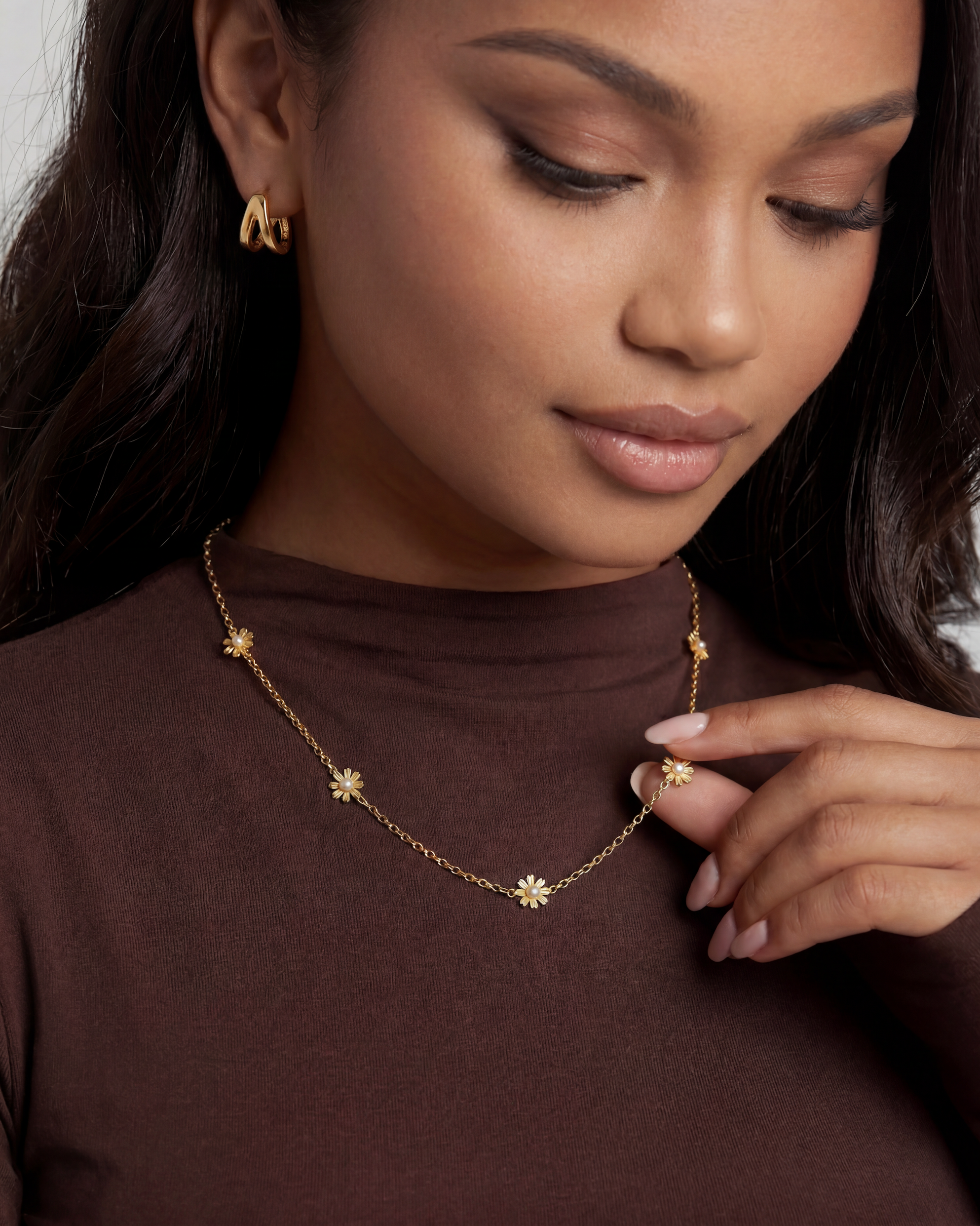 14K Gold Flower Choker Necklace