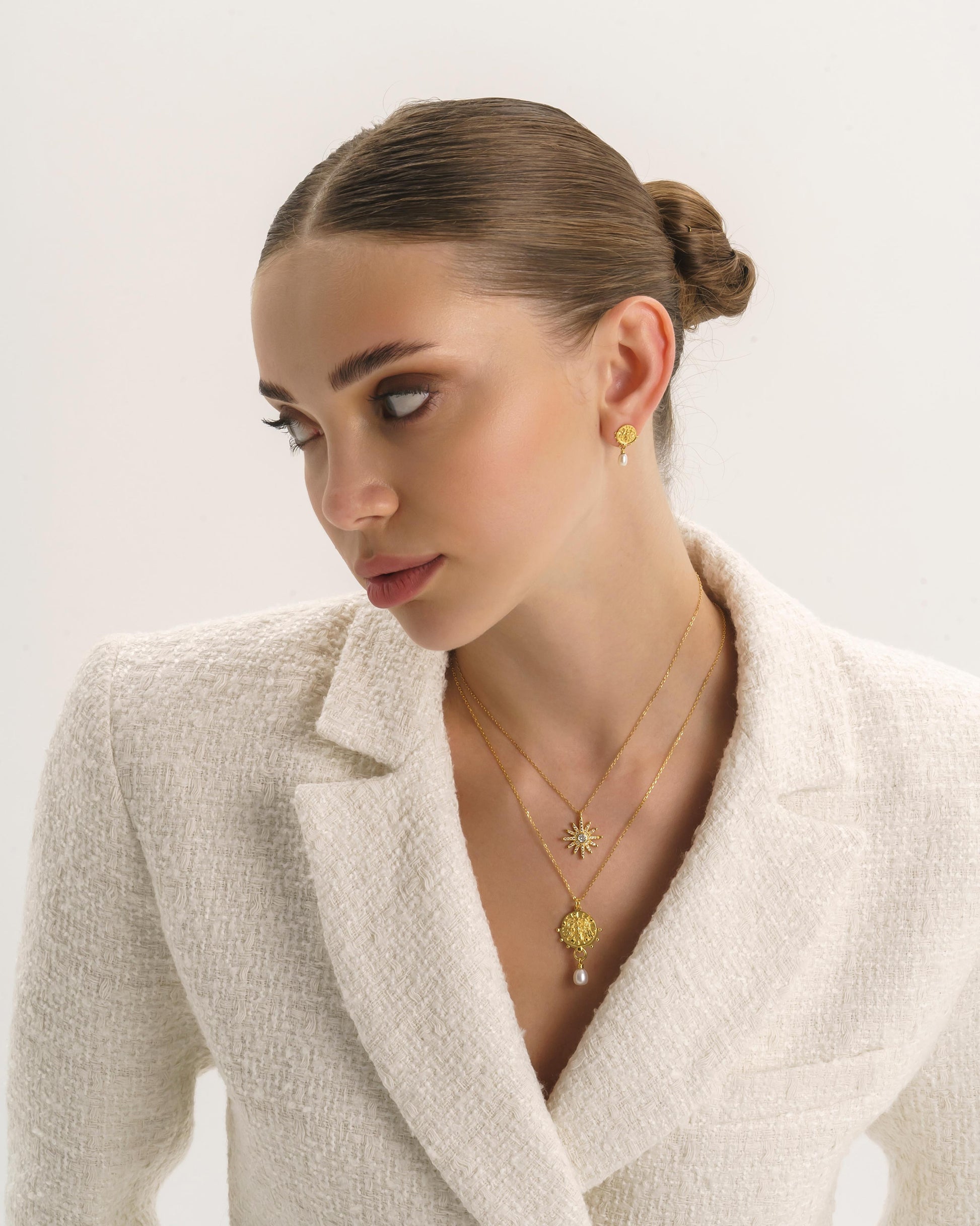 Dainty 14K Gold Star Sun Necklace - Necklaces - Elk & Bloom