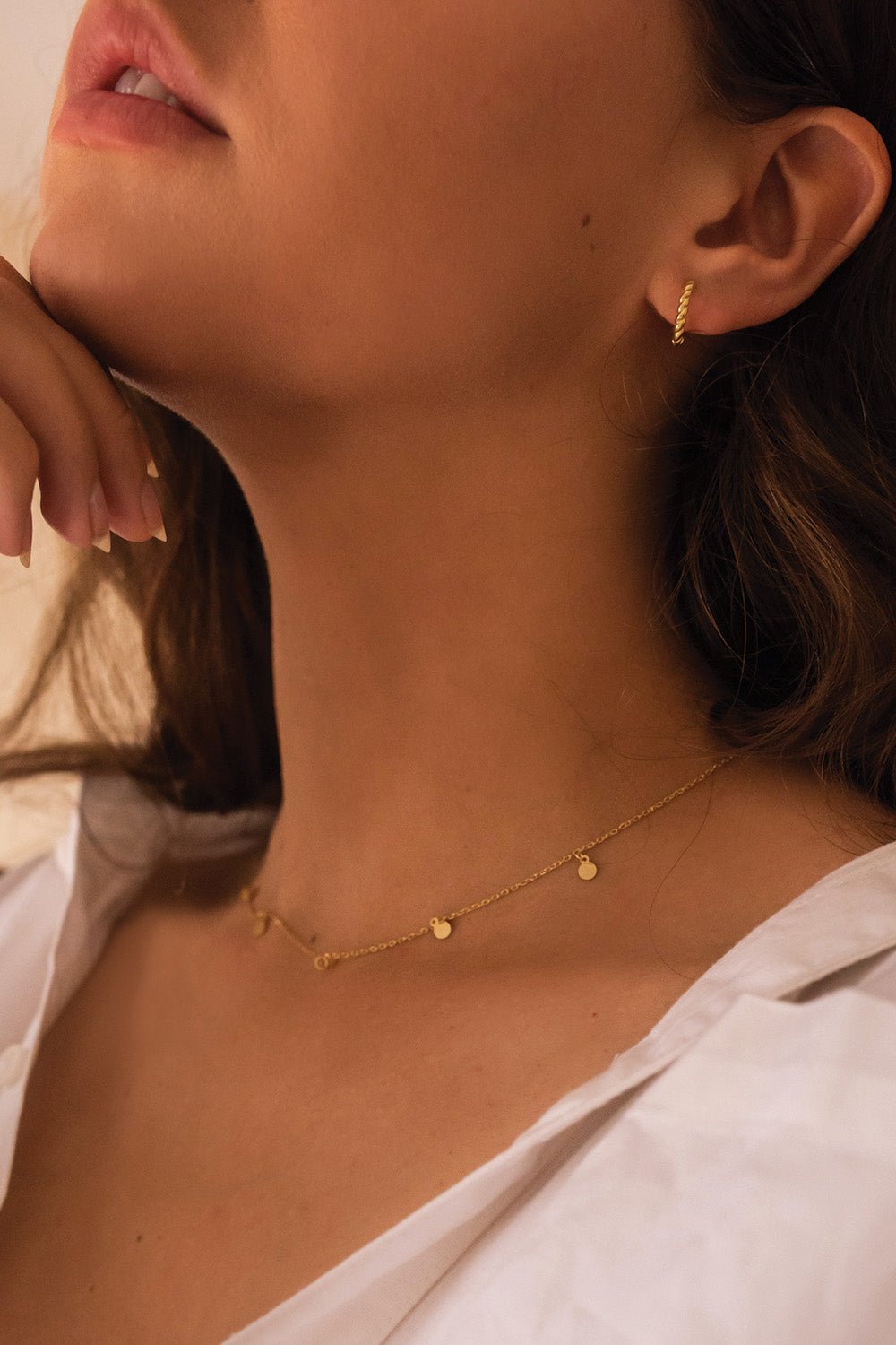 Thin mini hoop earrings deals
