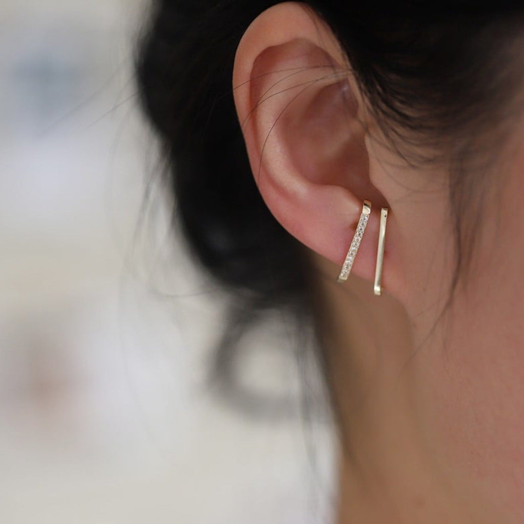 14K Gold Small Bar Stud Earrings - Earrings - Elk & Bloom