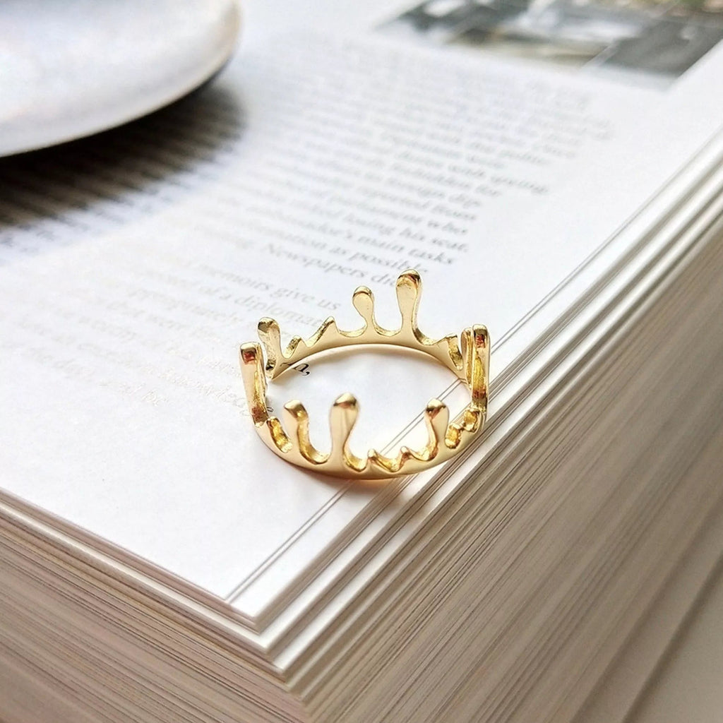 18K Gold Dainty Drip Crown Band Ring - Rings - Elk & Bloom