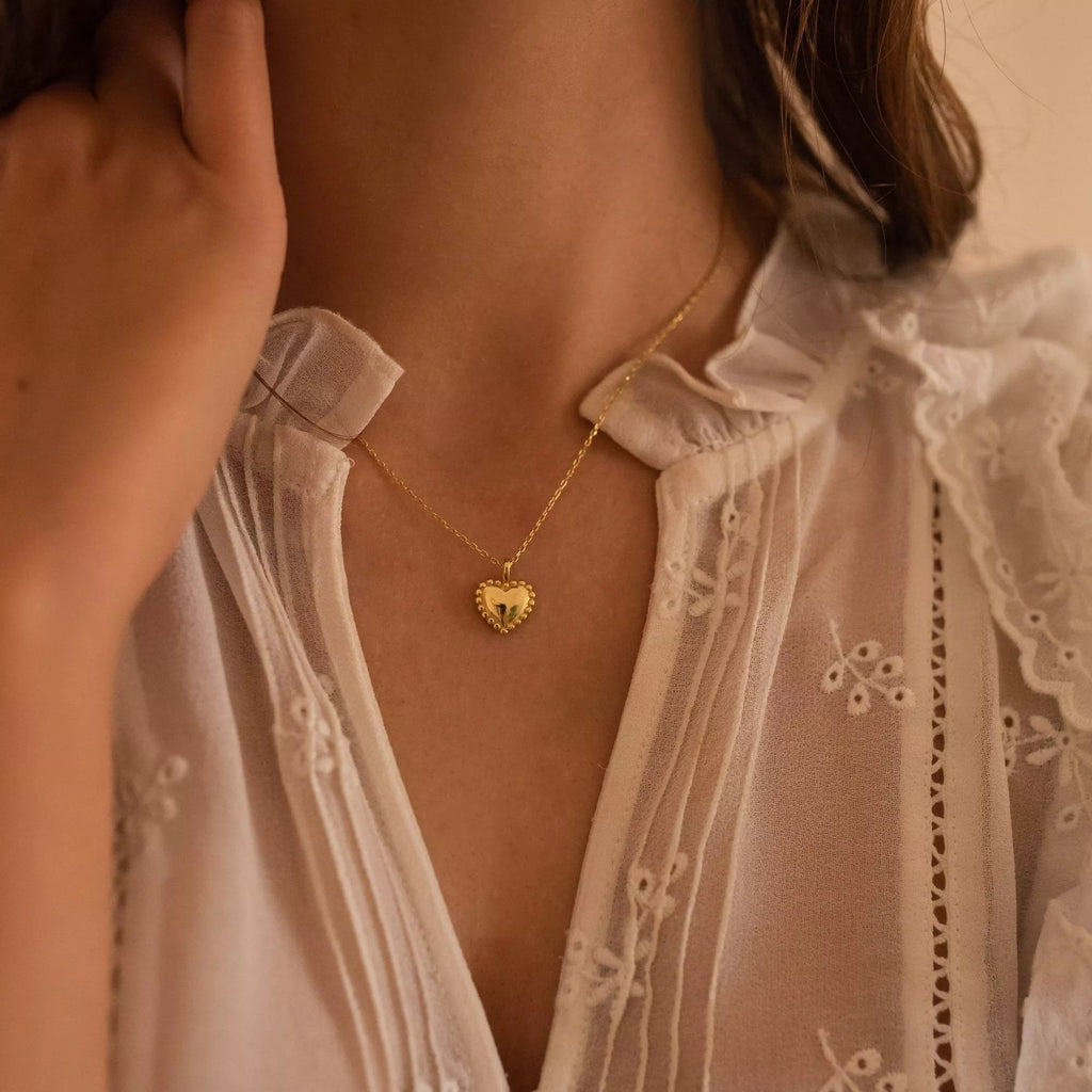 Dainty 18K Gold Heart Love Necklace - Necklaces - Elk & Bloom