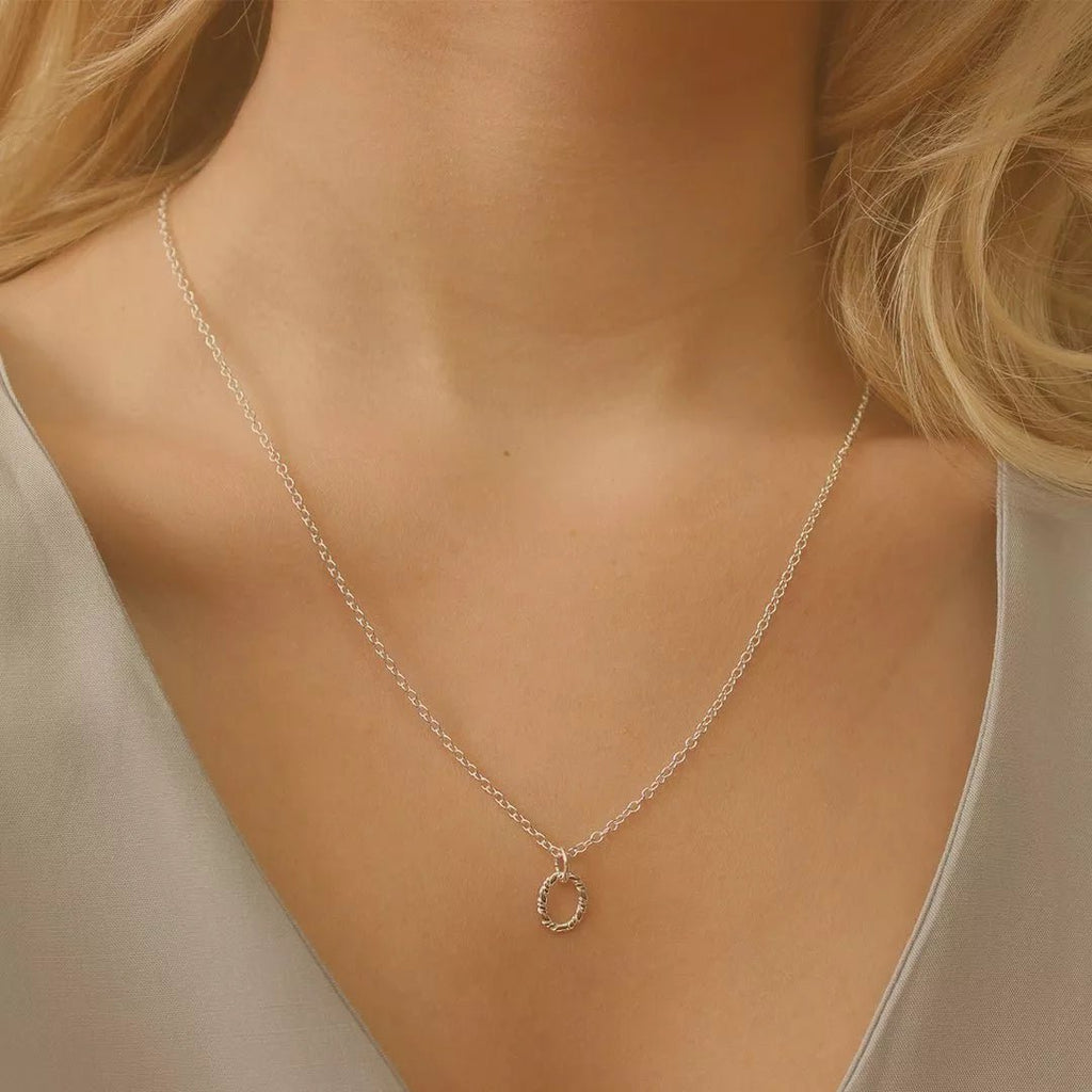 Amazon.com: Convee Dainty Silver Necklaces for Women Trendy Sterling Silver  Plated Layered Chain Necklace Jewelry for Women: Clothing, Shoes & Jewelry