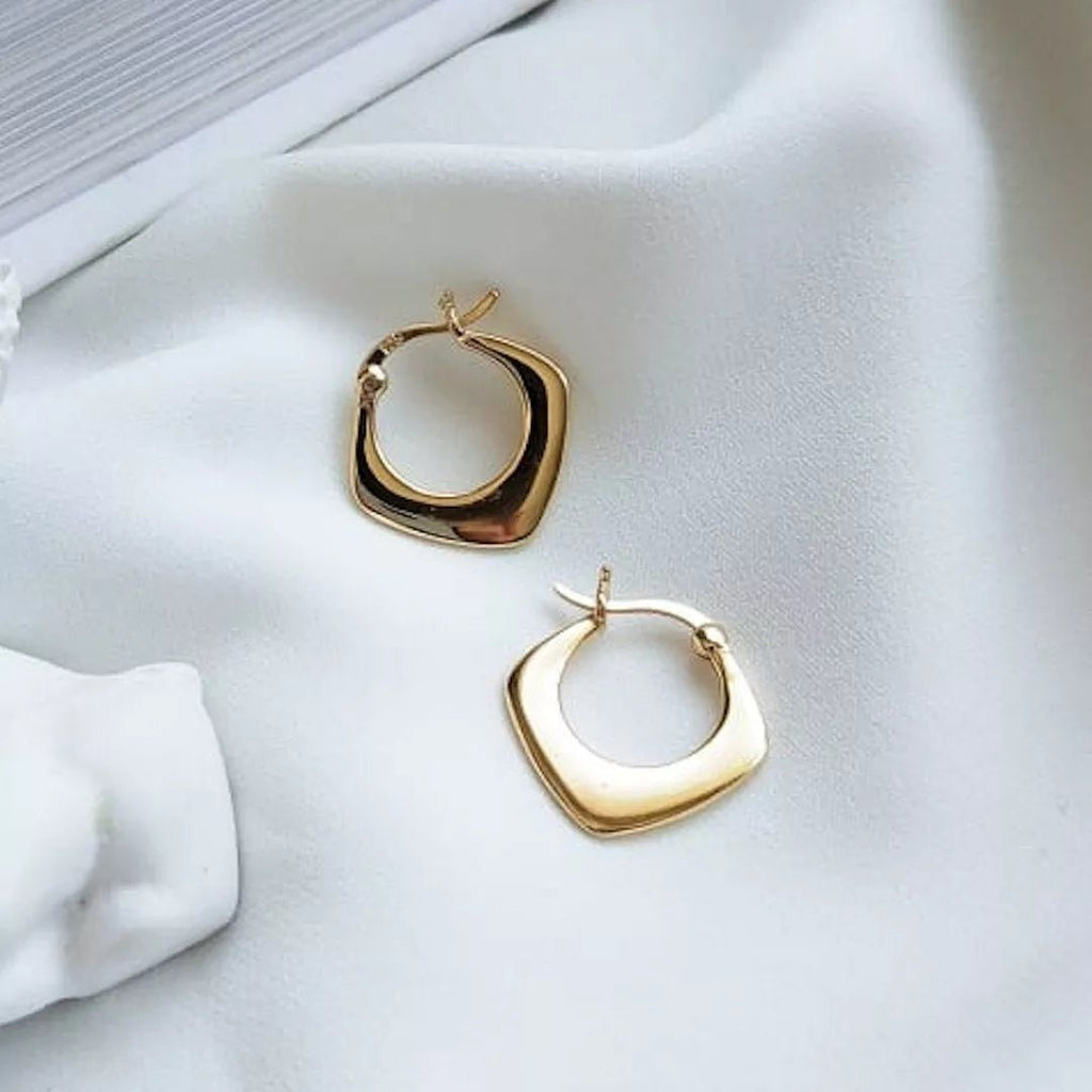 Small 18K Gold Geometric Hoops - Earrings - Elk & Bloom